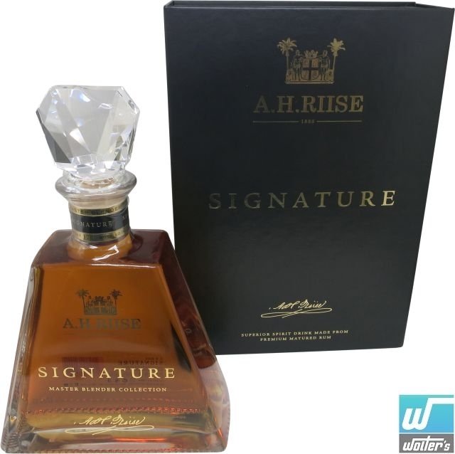 A.H. Riise Signature Master Blender 70cl